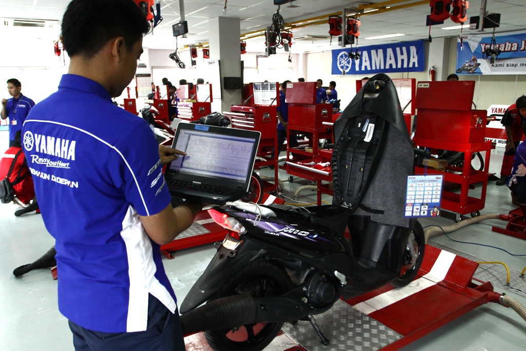 Yamaha Ajak Komunitas Sunday Race Bedah ECU Racing