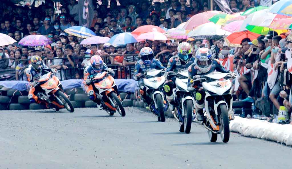 Warga Tulungagung Banjiri Yamaha Cup Race