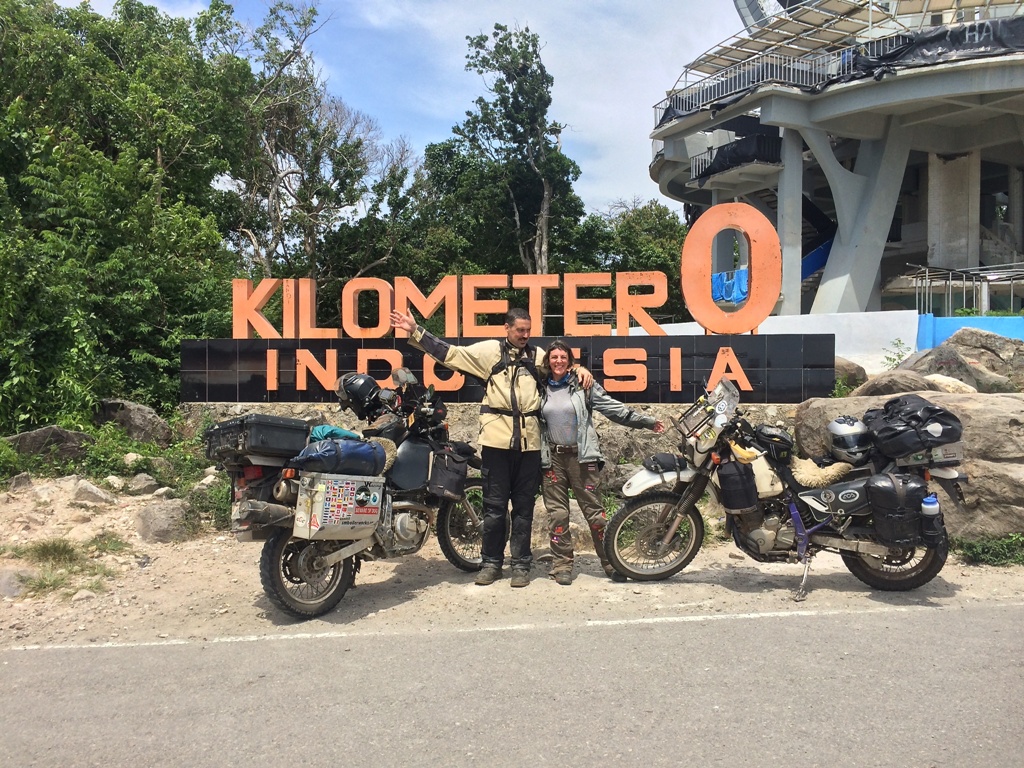 Suzuki DR650 Antar Pasangan Amerika Touring ke Indonesia