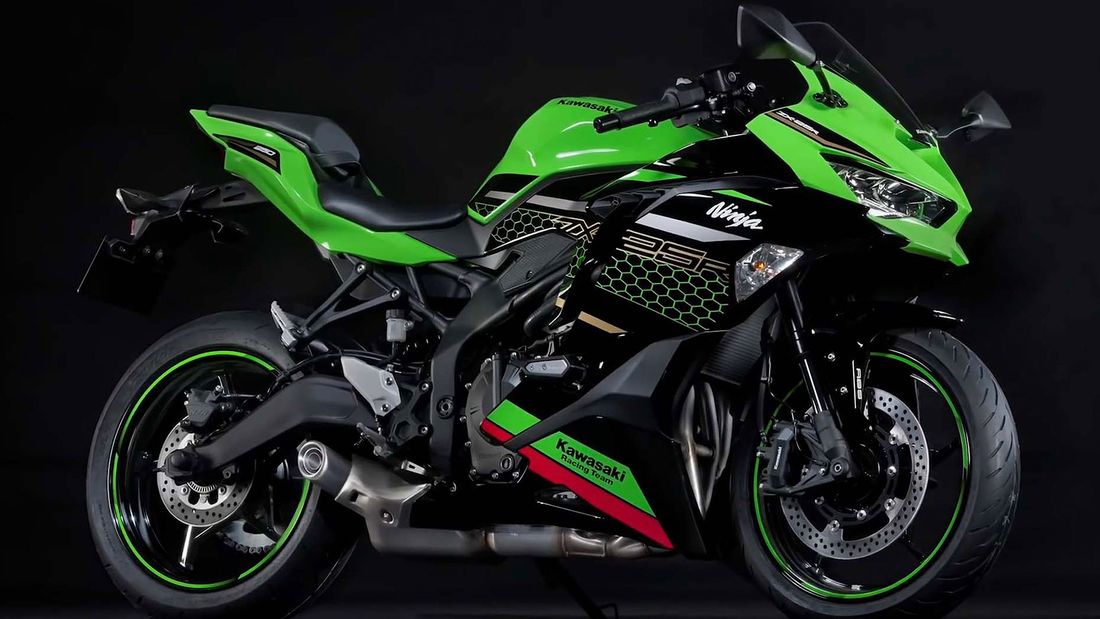 Kawasaki Kembali Rilis Teaser ZX-25R, Suaranya Bikin Merinding