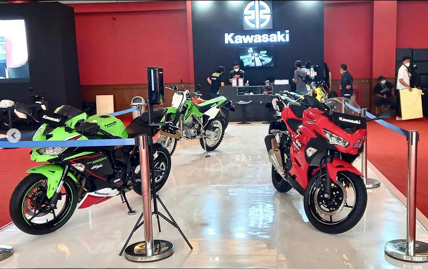 Ikuti IIMS 2022, Kawasaki Sediakan ZX-25R Untuk Dicoba Pengunjung